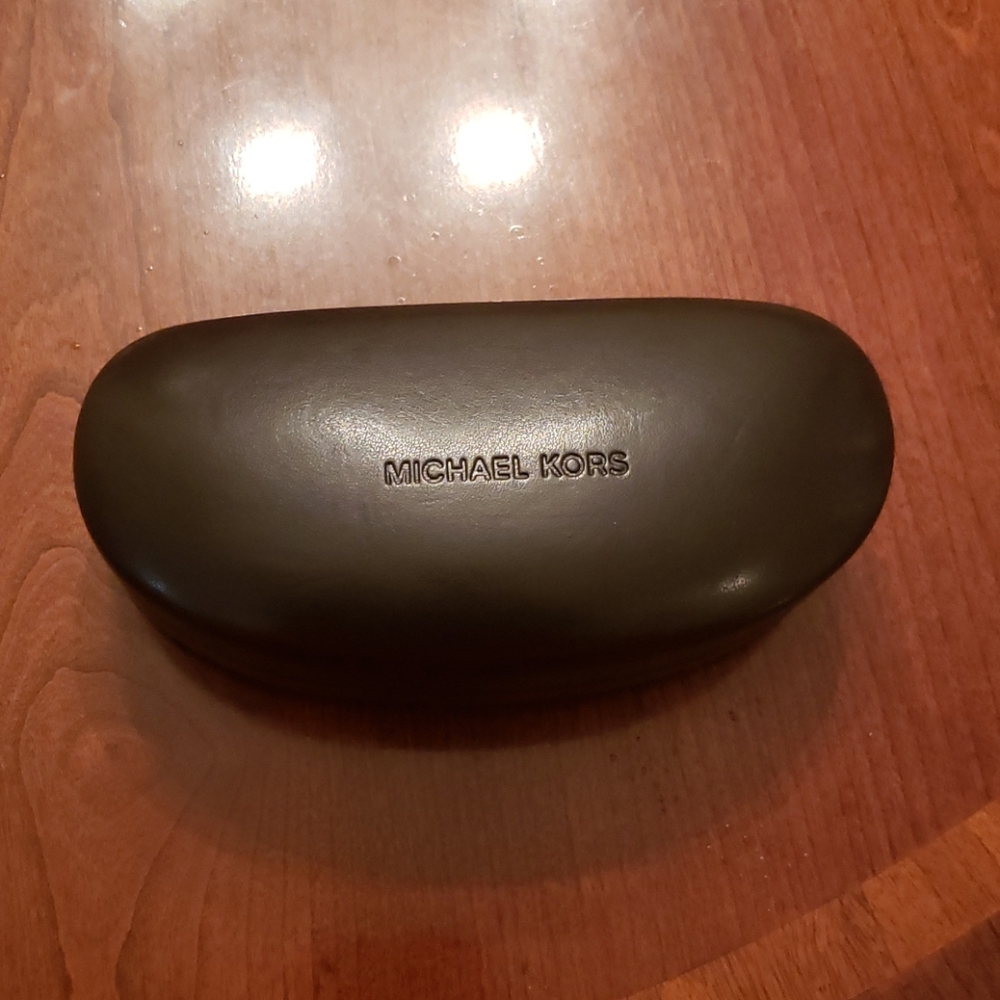 Michael kors sunglass case